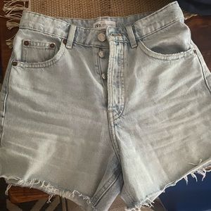 Zara Cute Jean shorts